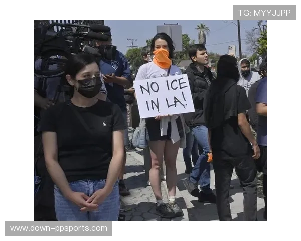 场外法律纷争与抗议活动如何吸引全球足坛的关注与讨论 场外法律纷争与抗议活动如何吸引全球足坛的关注与讨论